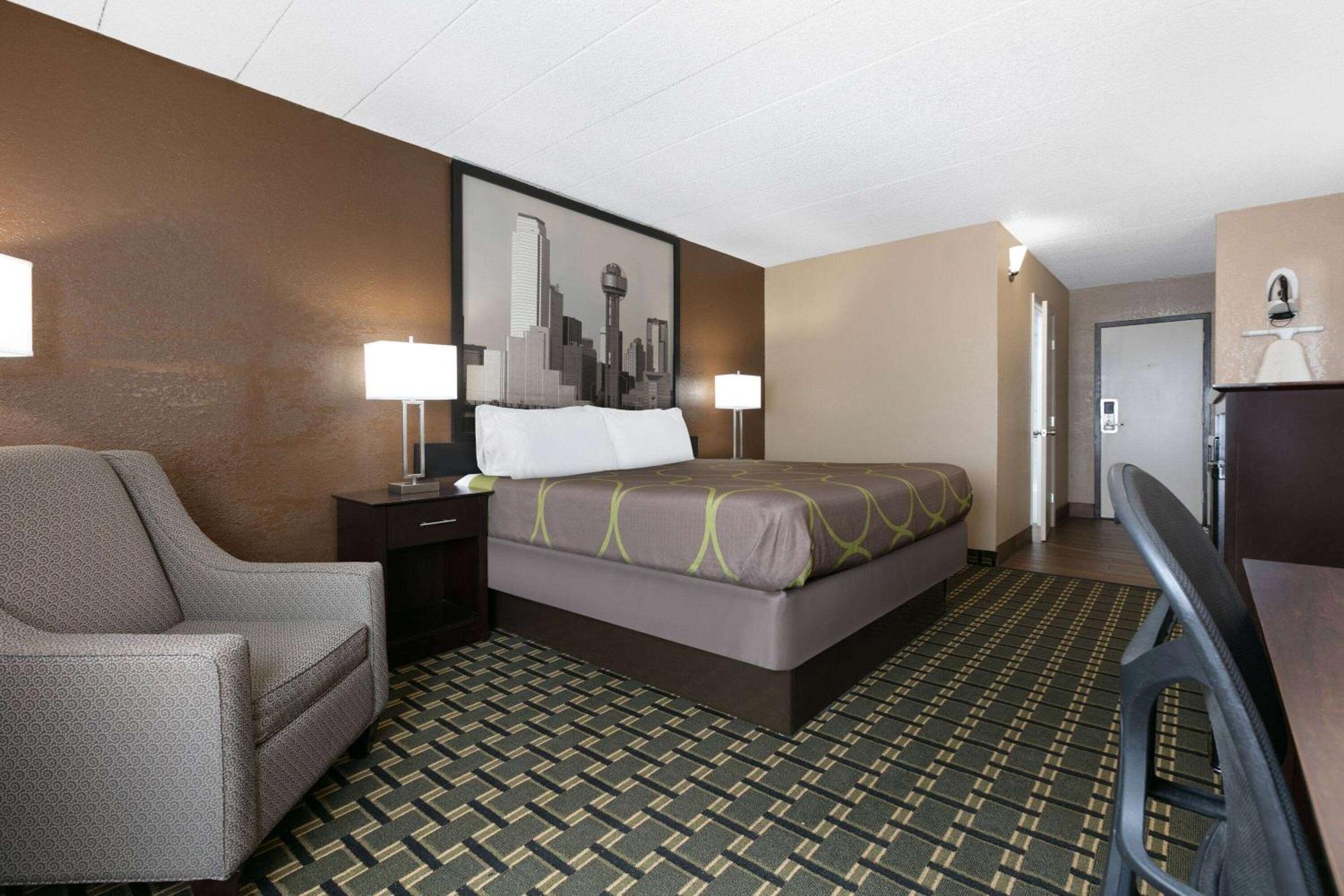 Super 8 By Wyndham North Grand Prairie