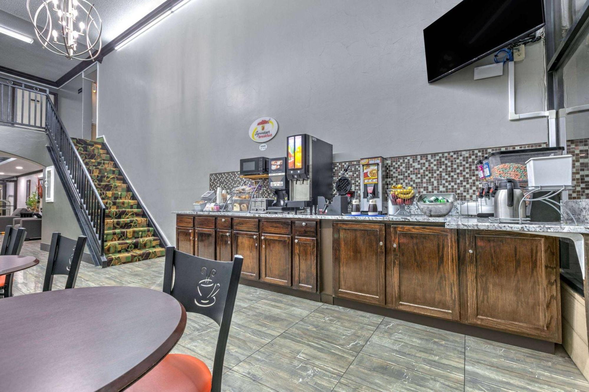 Motel Super 8 By Wyndham North Grand Prairie
