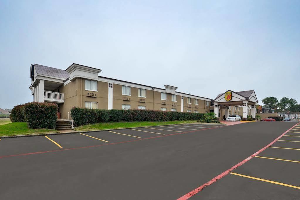 Super 8 By Wyndham North 2*