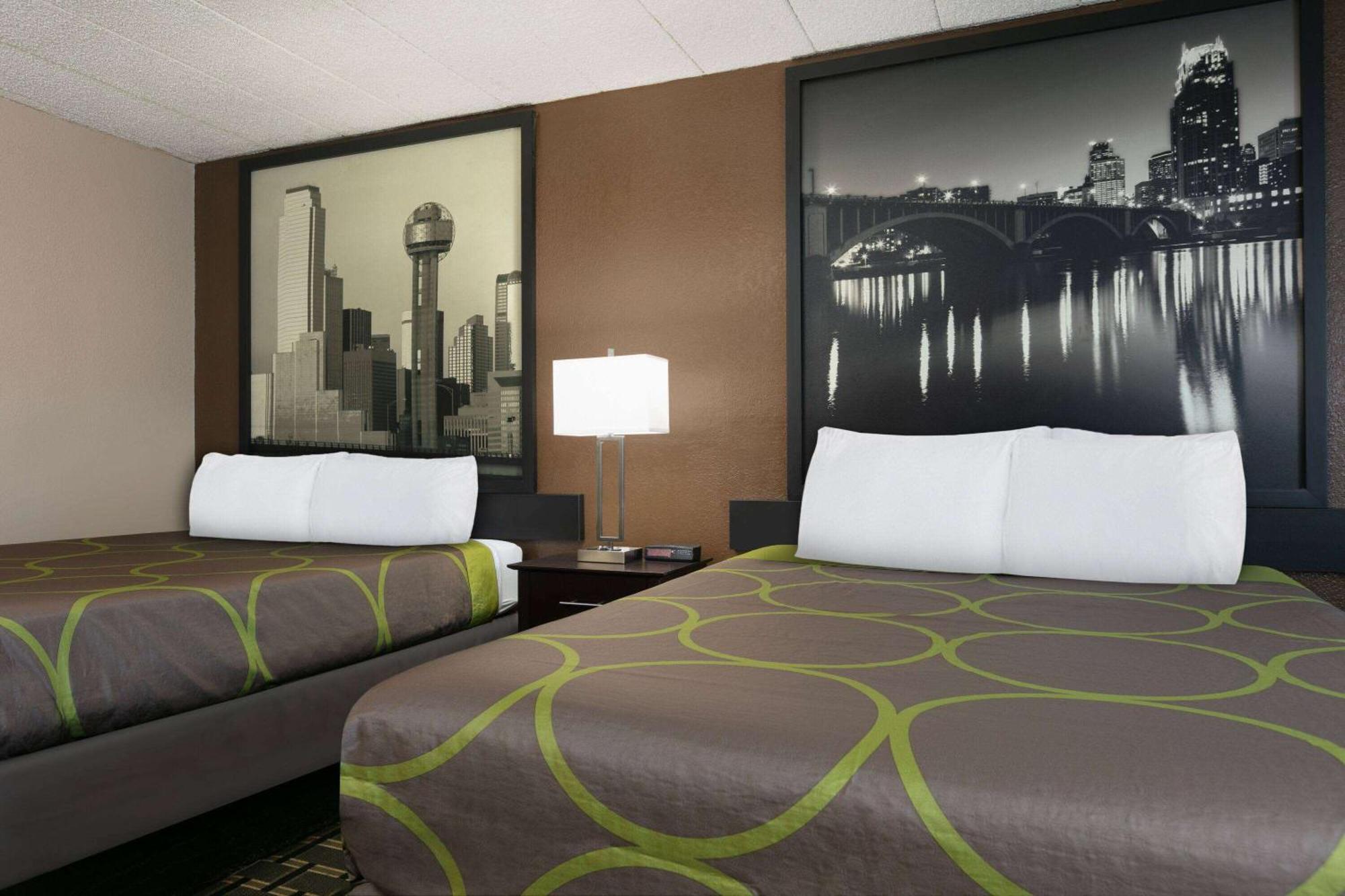Super 8 By Wyndham North Grand Prairie